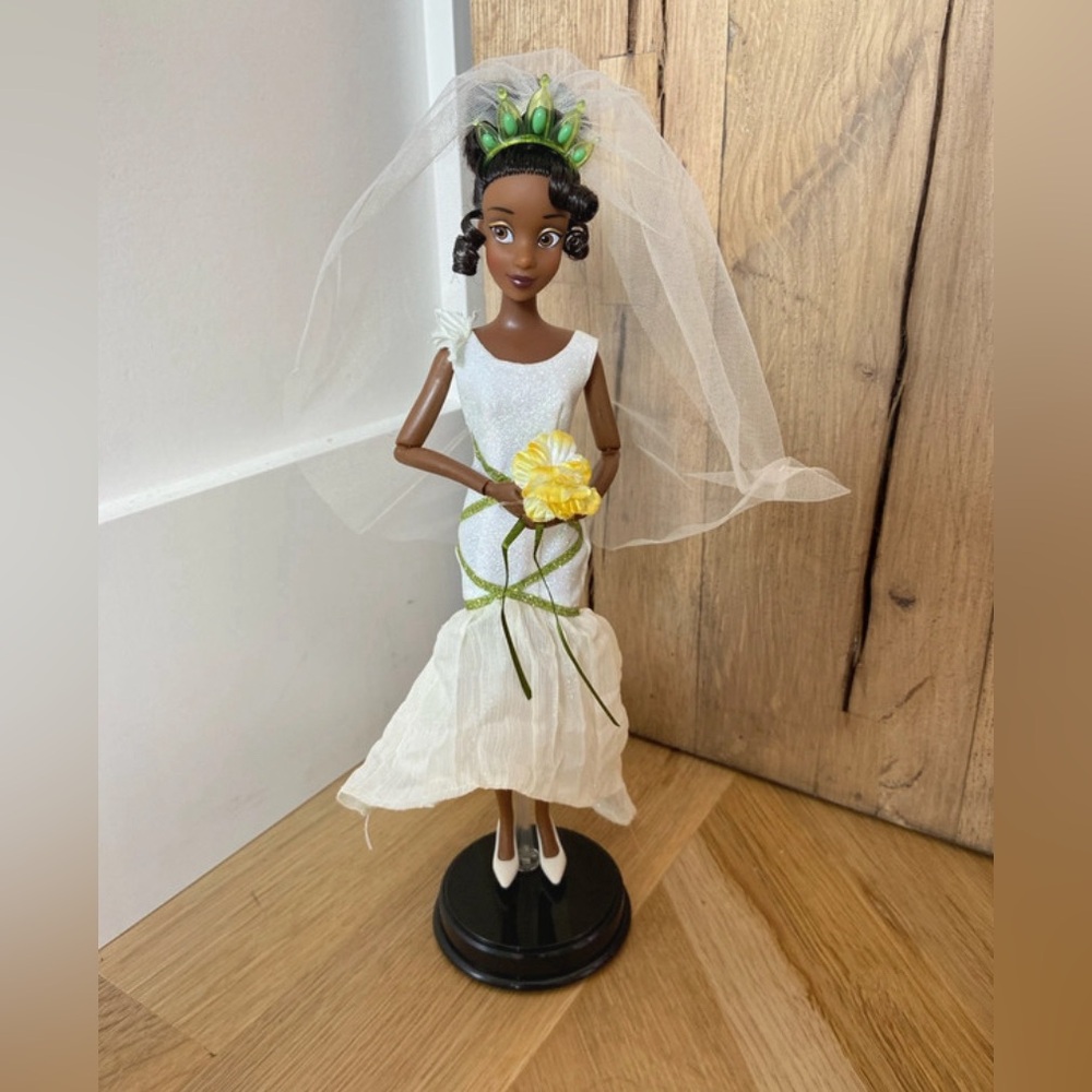 Disney Store Princess Tiana Bride doll